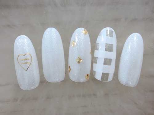 夏まで使えるホワイトカラーネイル☆高田馬場 美容室 酸熱 髪質改善トリートメント