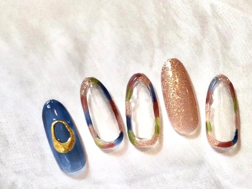 囲みアートで透明感ネイル☆高田馬場 ネイル マツエク