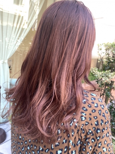 大人かわいいオレンジベージュ