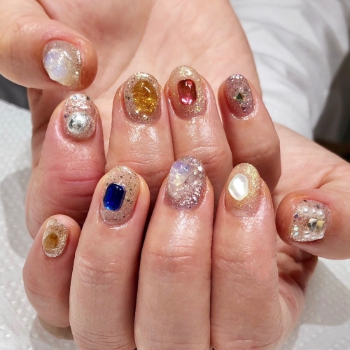 キラキラ宝石デザインネイルは90分アートで♪高田馬場 ネイル マツエク