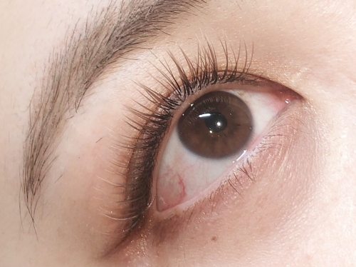 明日19日マツエク空席情報♪