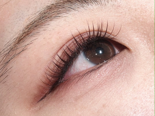 本日マツエク12:00以降空席有り♪