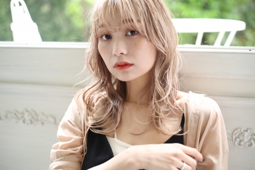 デザインカラー　ハイトーン北千住　美容室