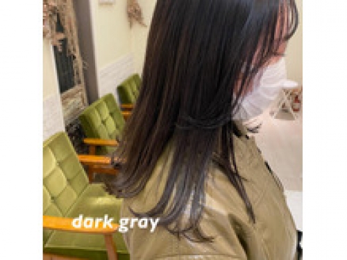 ダークグレーカラー　　　北千住　卒業式　袴着付け