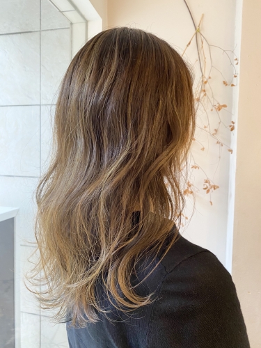 全体を明るくしたい方にオススメなカラー