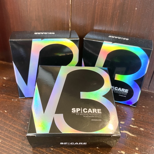 大人気Ｖ３ファンデーションあります！！