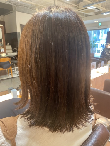 ミディアムでも可愛い外ハネボブ