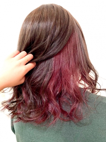 普通のカラーに飽きた方にオススメ◎インナーカラー☆高田馬場 美容室 酸熱 髪質改善トリートメント