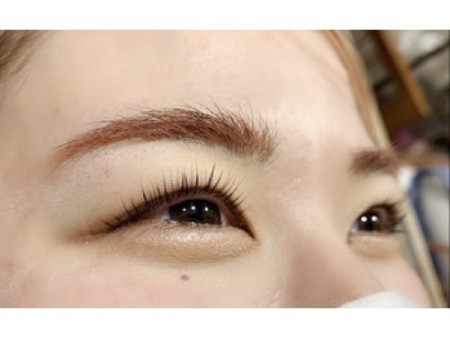 短いまつげも残さず上げます！ラッシュリフト