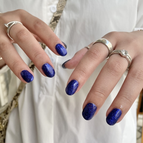 キラキラブルーネイル