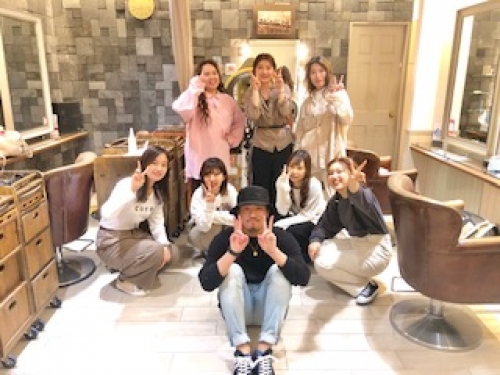 ＊本日の出勤スタッフと予約状況＊