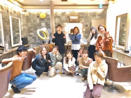 ＊本日の出勤スタッフと予約状況＊