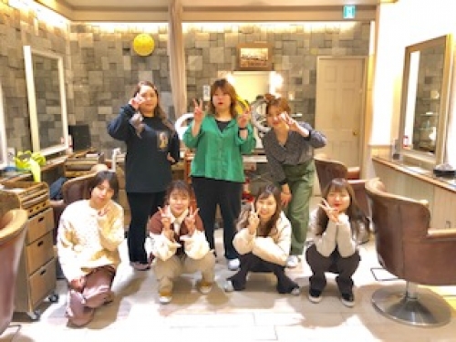 ＊本日の出勤スタッフと予約状況＊