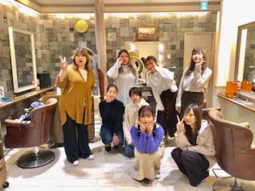 ＊本日の出勤スタッフと予約状況＊