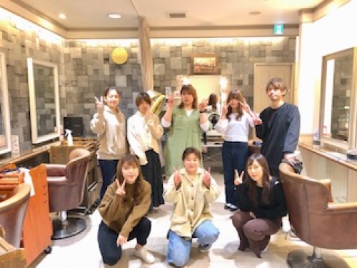 ＊本日の出勤スタッフと予約状況＊