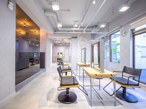 本日のご予約１５時以降空きございます☆