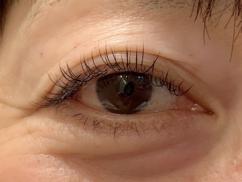 自まつ毛への負担が少ない毛質☆