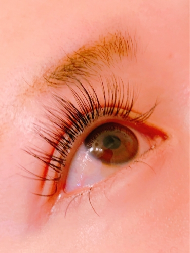 自まつ毛が少ない方にオススメ！ボリュームラッシュ300本☆高田馬場 ネイル マツエク