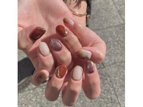 秋冬カラーとマグネットネイル＊