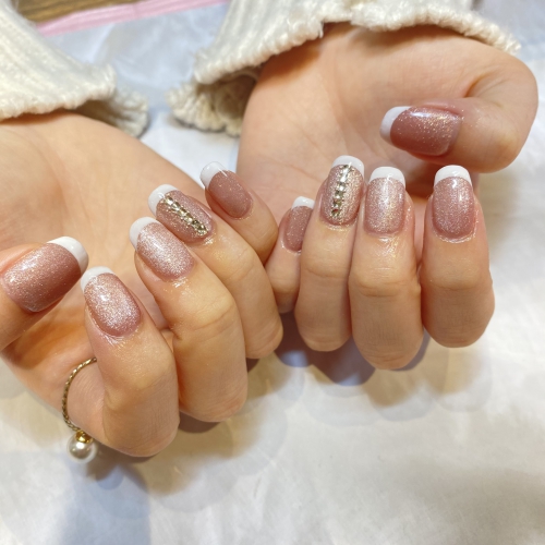 マグネット×フレンチネイル♪