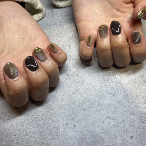 明日12:00ご予約可能です♪