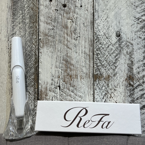 池袋 美容室 Neolive api ネイル メイク【リファ フィンガーアイロン】