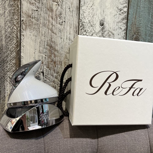 池袋 美容室 Neolive api ネイル メイク【リファ グレイスヘッドスパ】