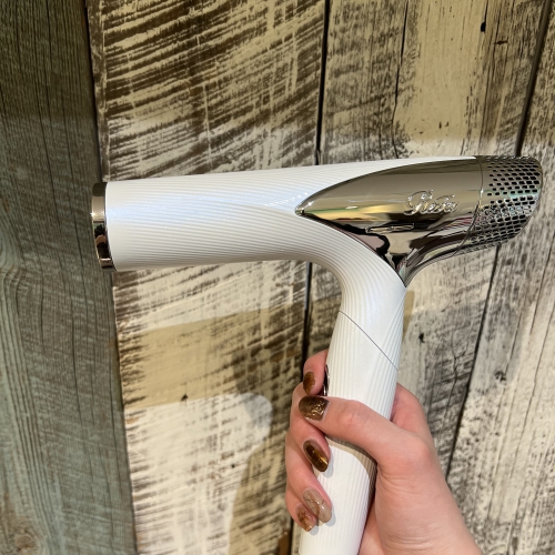 池袋 美容室 Neolive api ネイル メイク【リファ ドライヤー】