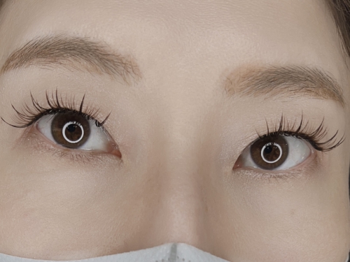 一重や奥二重の方にもワンホンエクステ♪