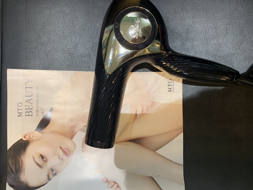 池袋 美容室 Neolive api 着付け メイク【リファ　ドライヤー】