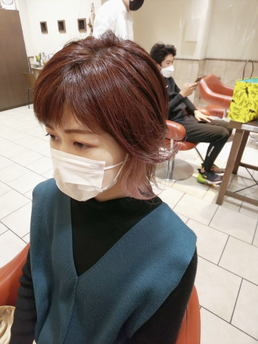 イヤリングカラーでオシャレにイメチェンしませんか？