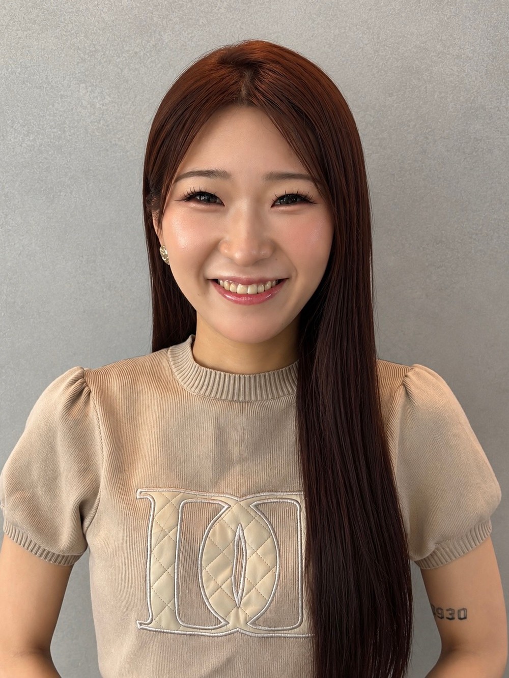 星　彩華